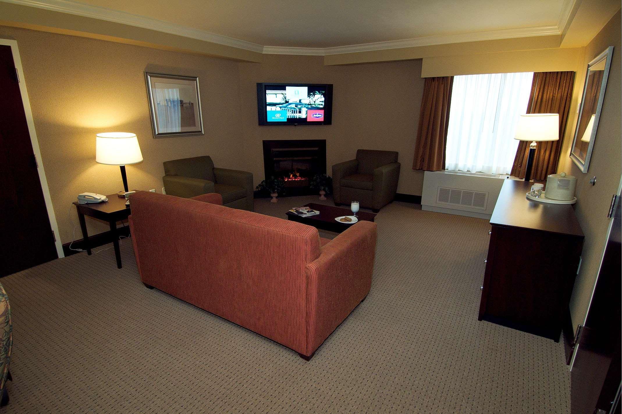 Готель Doubletree By Hilton Pittsburgh Airport Moon Township Екстер'єр фото