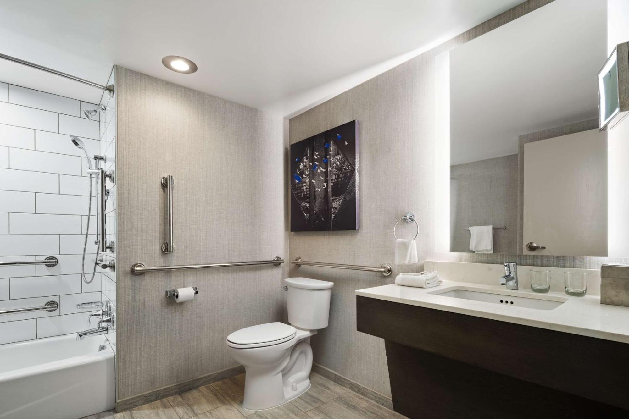 Готель Doubletree By Hilton Pittsburgh Airport Moon Township Екстер'єр фото
