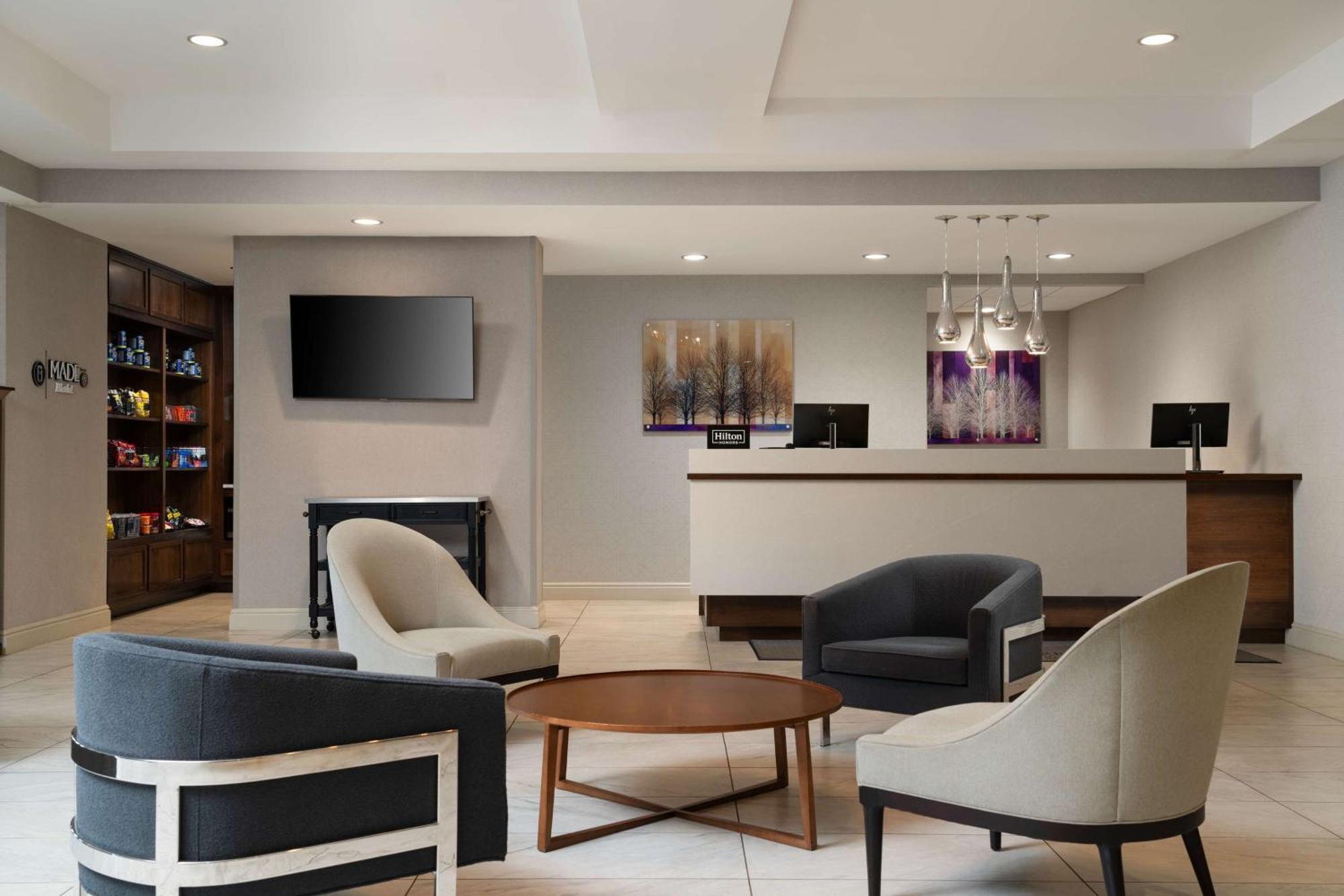 Готель Doubletree By Hilton Pittsburgh Airport Moon Township Екстер'єр фото