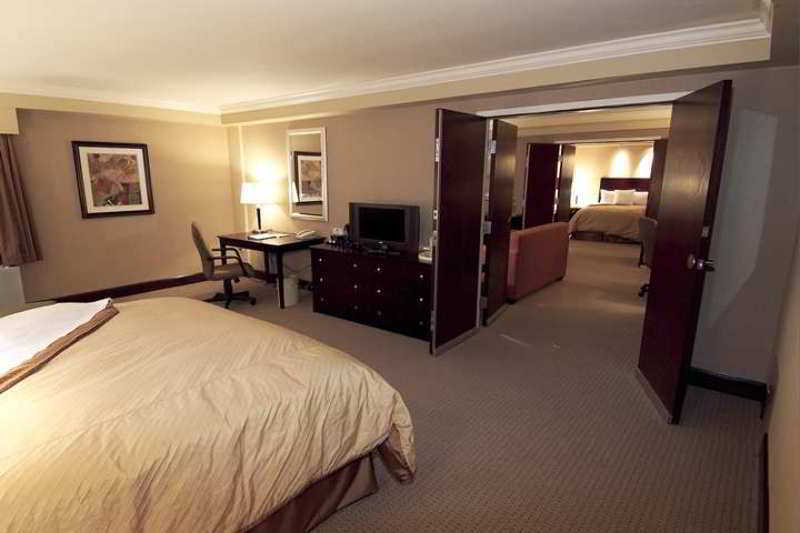 Готель Doubletree By Hilton Pittsburgh Airport Moon Township Номер фото